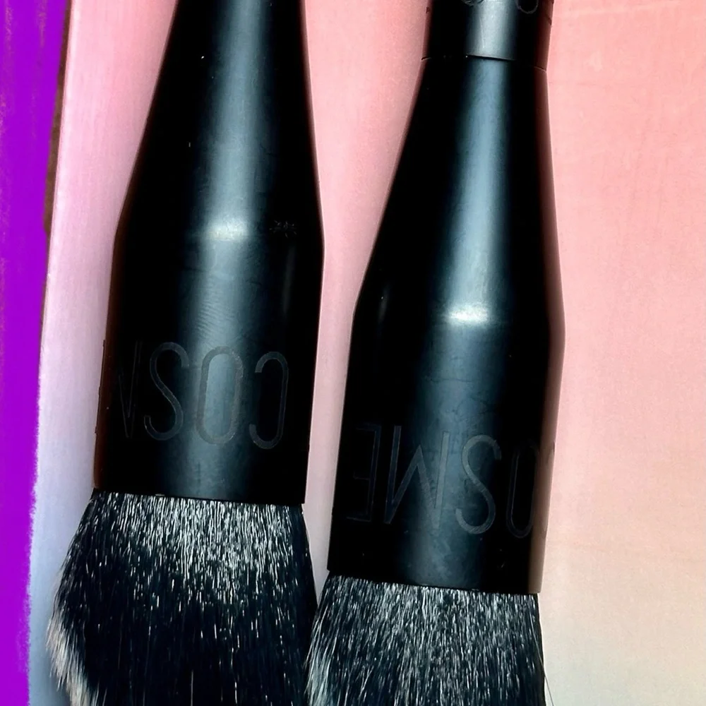 Bundle 4 MARILITA ONLY!! Set of 2 Melt Cosmetics Blend 716 Brushes - Picture 4 of 11